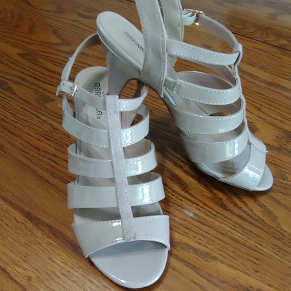 Marcella heels - Picture 1 of 7